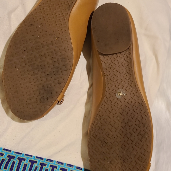 Tory Burch Gabriel Flats, size 7, Tiramisu color - Picture 4 of 5
